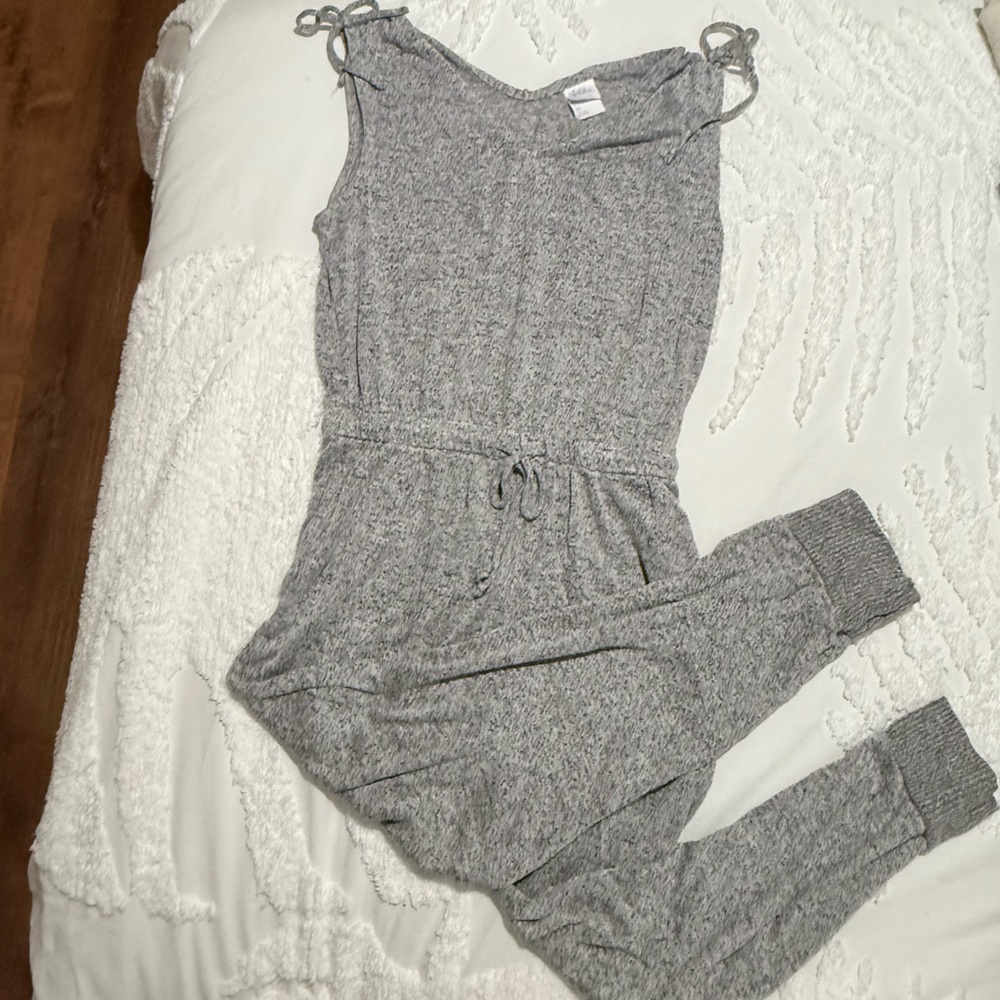 XS Stars Above Heather Light and Dark Charcoal Gray Knit V-Neck Jumpsuits - Picture 2 of 7